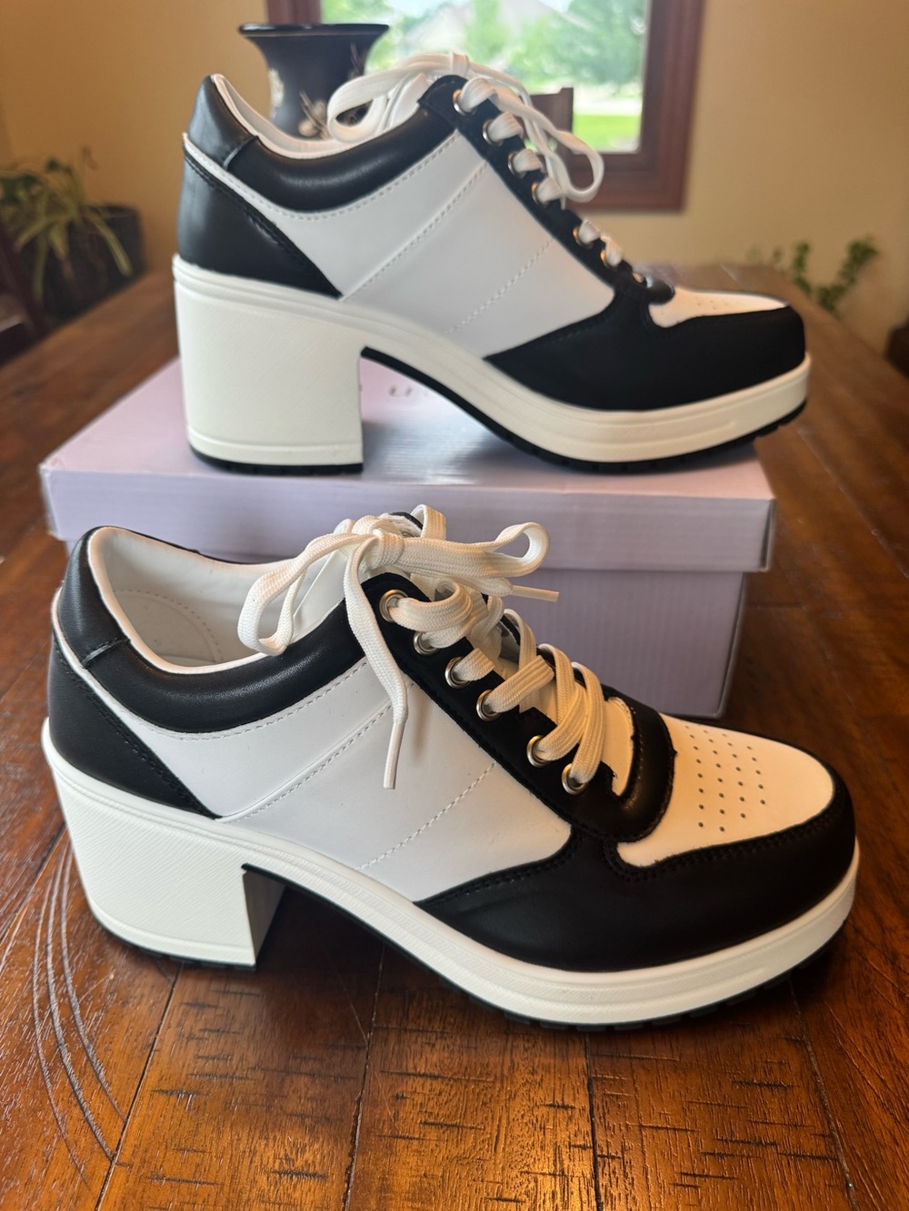 Madden Girl Vidda Women's Two-Tone Black & White Chunky Heel Lace-Up Shoes
